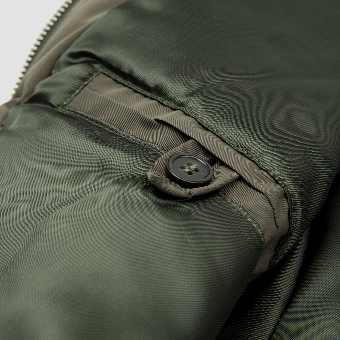 PETE BOMBER Italian Waterrepellent Nylon Olive